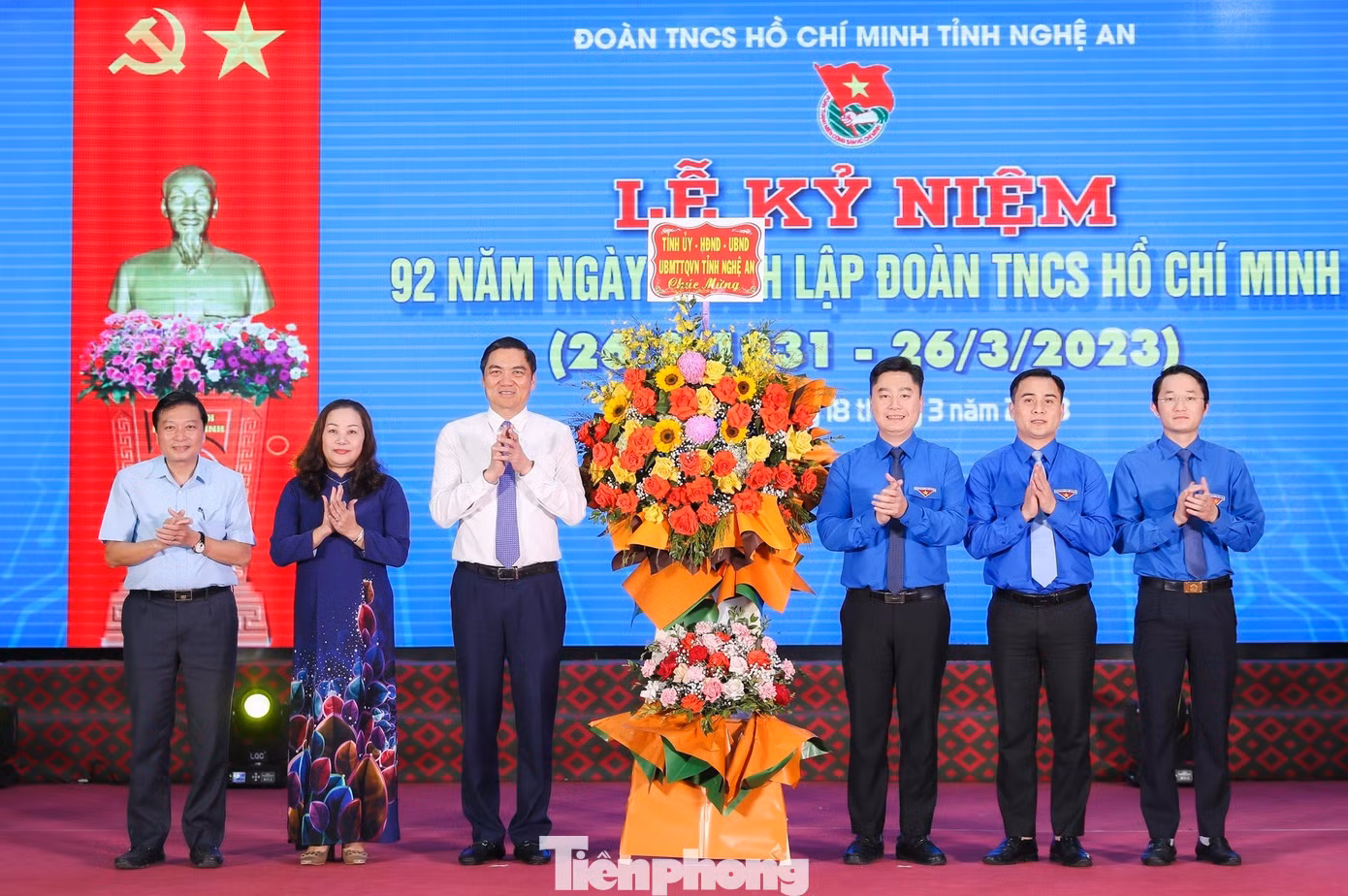 Tỉnh ủy, UBND tỉnh Nghệ An chúc mừng Tỉnh Đoàn Nghệ An nhân ngày thành lập Đoàn TNCS Hồ Chí Minh.