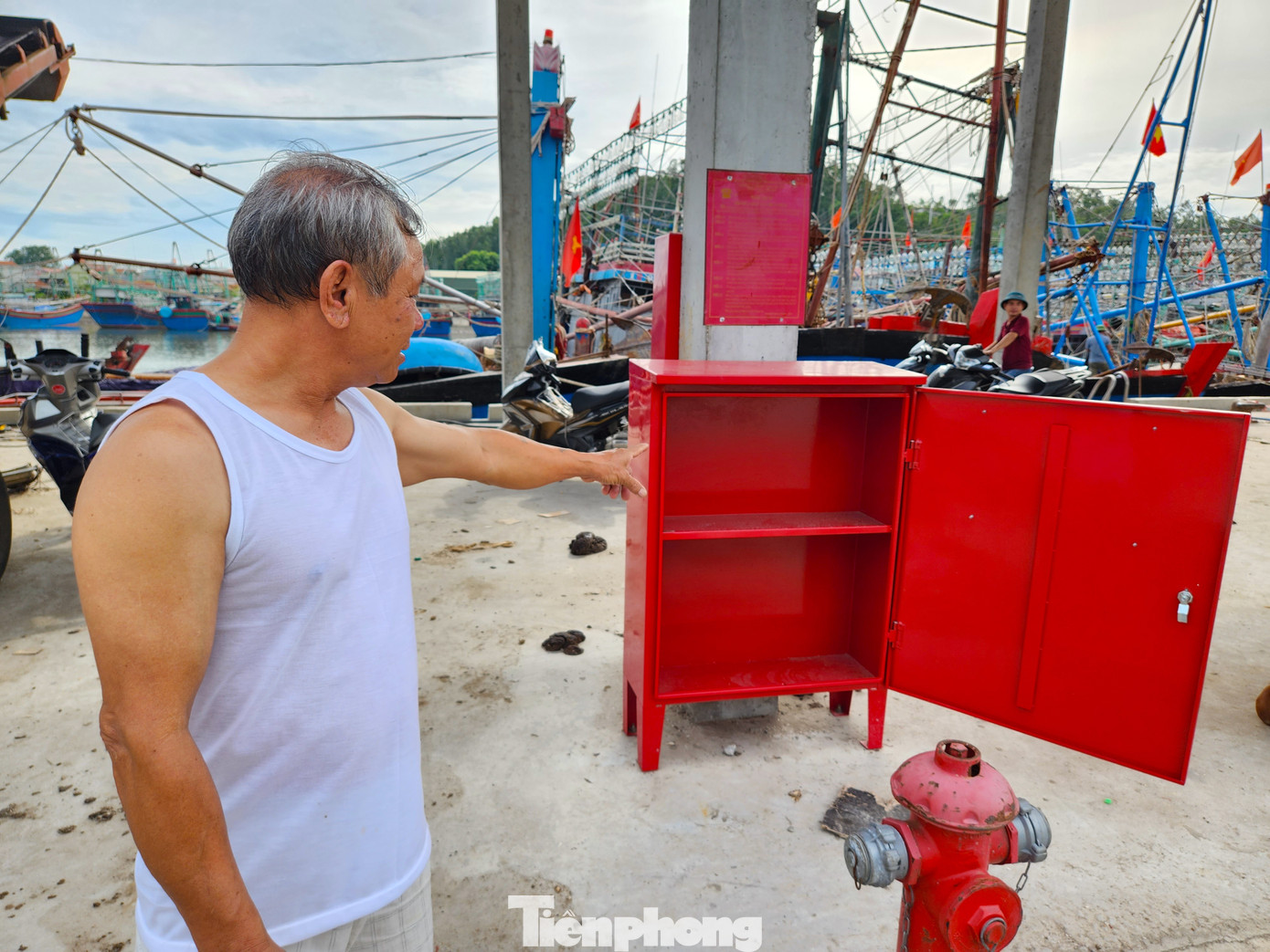 Ông Hoa cho biết hệ thống chữa cháy được xây dựng, lắp đặt từ cuối năm 2022 nhưng đến nay chưa dùng được. Ông Hoa cho biết hệ thống chữa cháy được xây dựng, lắp đặt từ cuối năm 2022 nhưng đến nay chưa dùng được.