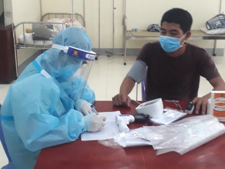 Lần đầu đón Tết xa nhà, bac sỹ Trang cho biết rất vui vì có thể ở bên cạnh bệnh nhân trong những lúc khó khăn nhất