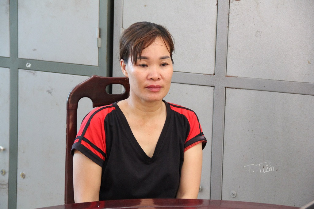 Đối tượng Hợi tại công an. Đối tượng Hợi tại công an.