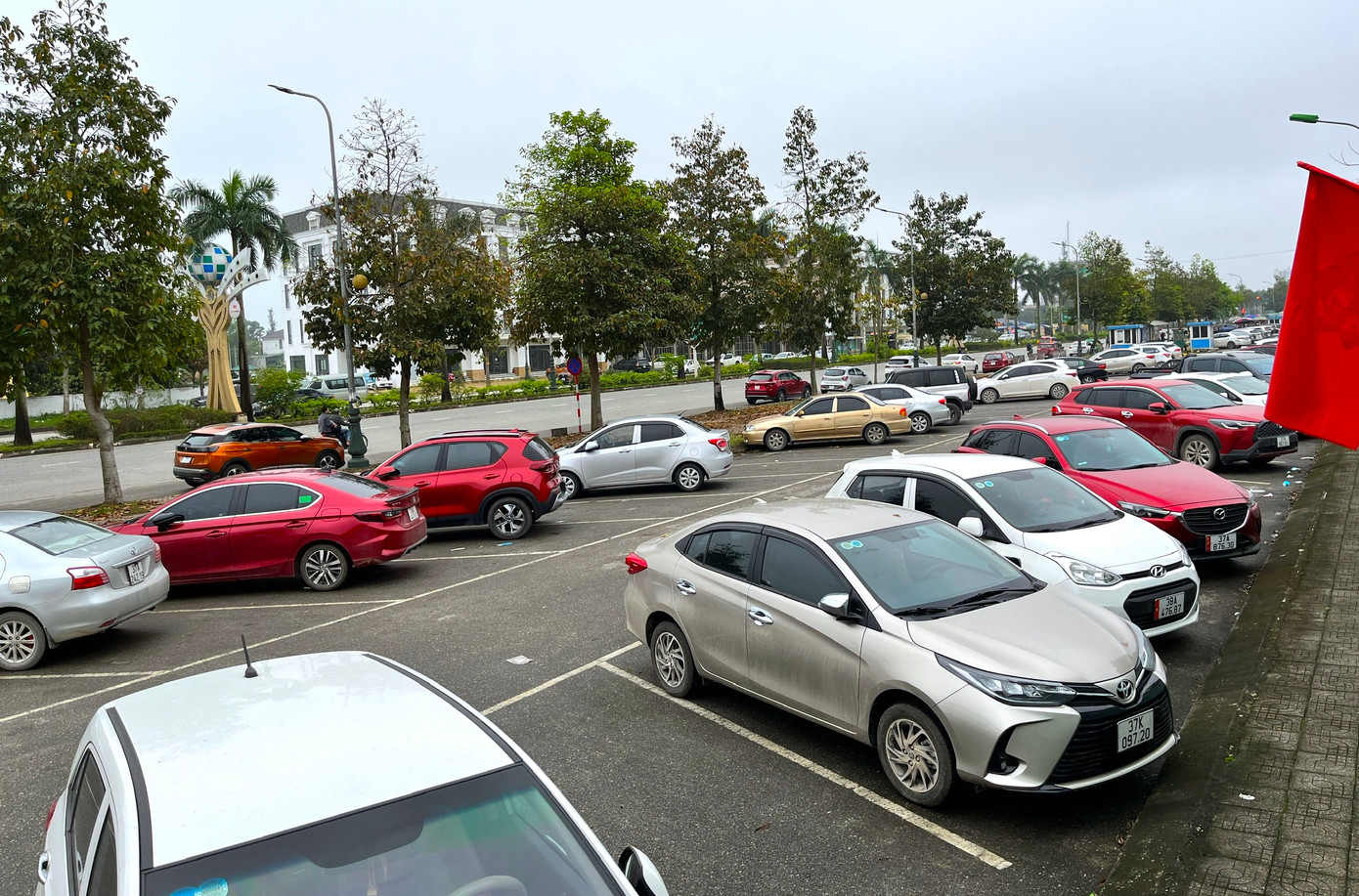 Thanh tra tỉnh kiến nghị bệnh viện phải khẩn trương làm thủ tục thuê đất rồi trình cấp thẩm quyền phê duyệt và kê khai nộp tiền thuê đất với phần diện tích làm bãi trông giữ xe.