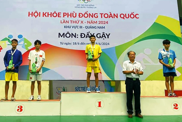 Nhật Vũ xuất sắc giành Huy chương Vàng trong lần đầu tham dự Hội khỏe Phù Đổng toàn quốc tổ chức tại Quảng Nam Nhật Vũ xuất sắc giành Huy chương Vàng trong lần đầu tham dự Hội khỏe Phù Đổng toàn quốc tổ chức tại Quảng Nam