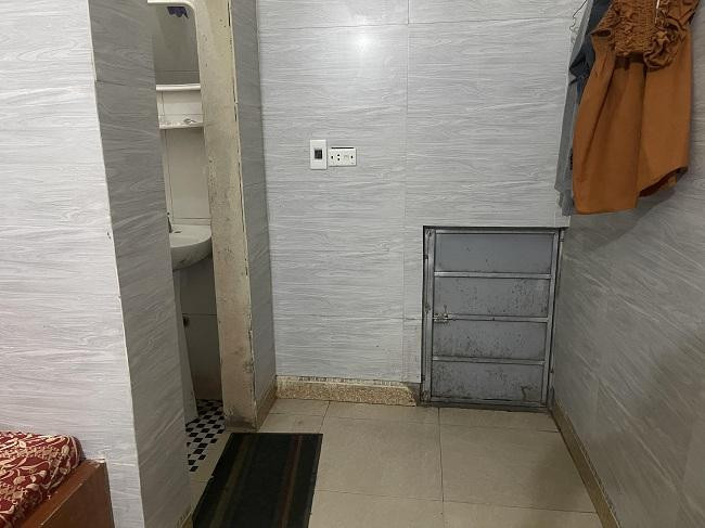 Lối thoát hiểm được bố trí trong các phòng trọ Lối thoát hiểm được bố trí trong các phòng trọ