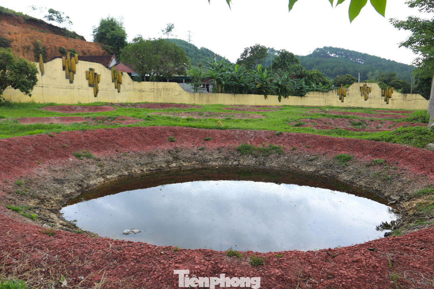 Trong thời điểm này, có ngày cao điểm bị đánh phá lên tới 131 lần, Truông Bồn suốt ngày đêm không ngớt tiếng bom đạn.