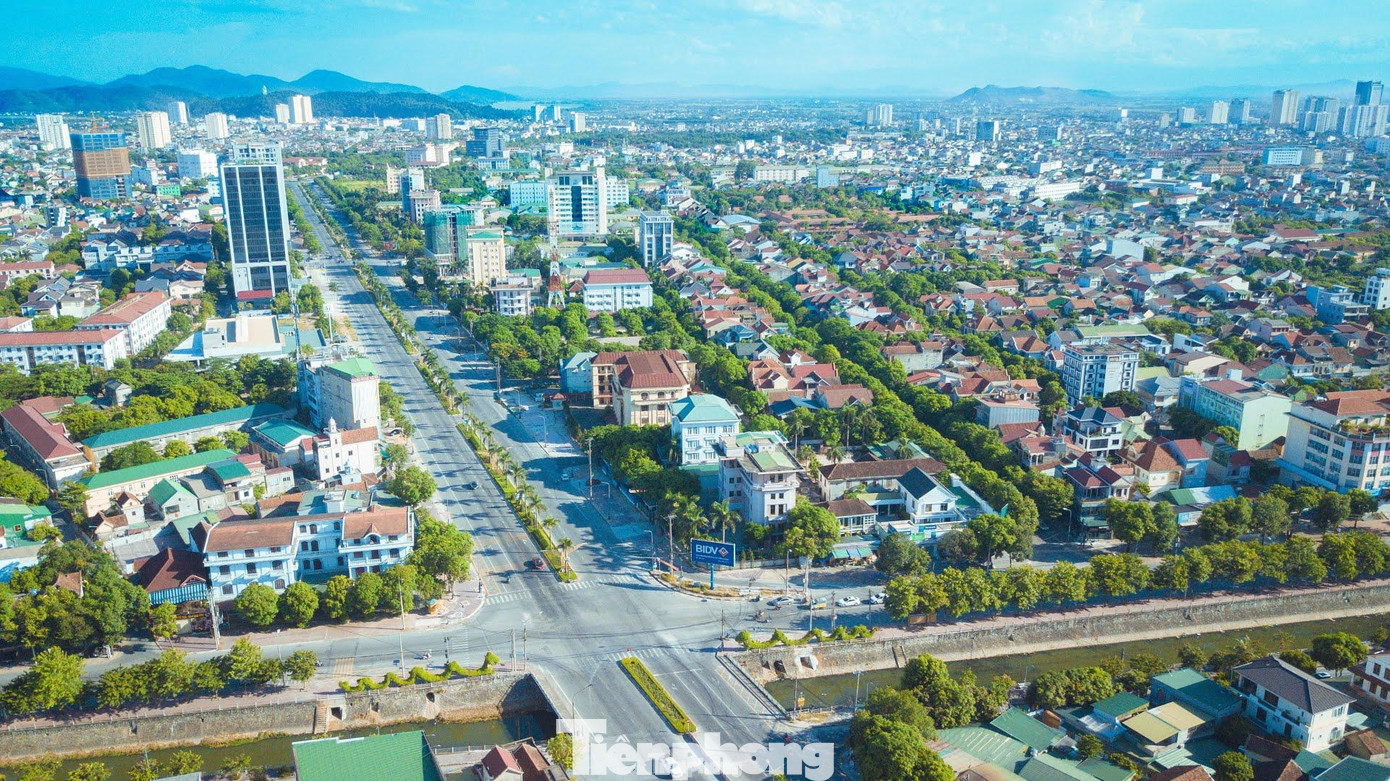 Một góc Tp Vinh, Nghệ An. Một góc Tp Vinh, Nghệ An.