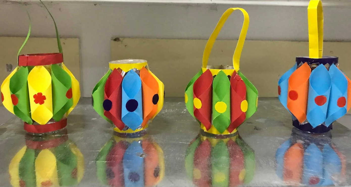 Ngay sau khi Tỉnh đoàn Nghệ An phát động triển khai kế hoạch, tại các Huyện đoàn, cơ sở đoàn, đoàn viên, thanh niên đã hưởng ướng cùng tạo nên những món quà là đèn lồng, đèn ông sao cho thiếu nhi.