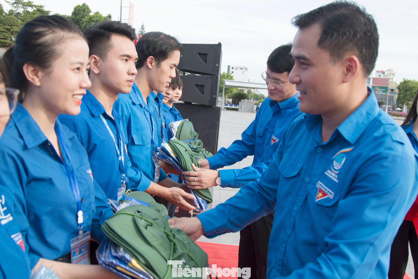 Chiến dịch Thanh niên tình nguyện hè được triển khai thực hiện từ tháng 6 đến tháng 8 và trong đó, chiến dịch tình nguyện mùa Hè xanh là một trong 5 chương trình trọng tâm.
