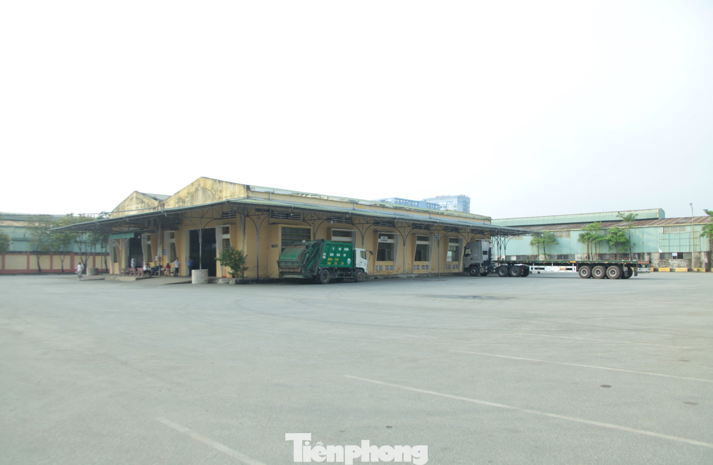 Từ khi hoạt động thử nghiệm vào ngày 8/2 và chính thức vào ngày 9/2, hàng ngày có rất ít xe vào đăng kiểm tại Trung tâm Đăng kiểm xe cơ giới Nghệ An. Mỗi ngày trung bình có từ 50-60 xe vào đăng kiểm. Số lượng này chỉ bằng 50% lượng xe đến khám trước khi xảy ra sự cố.