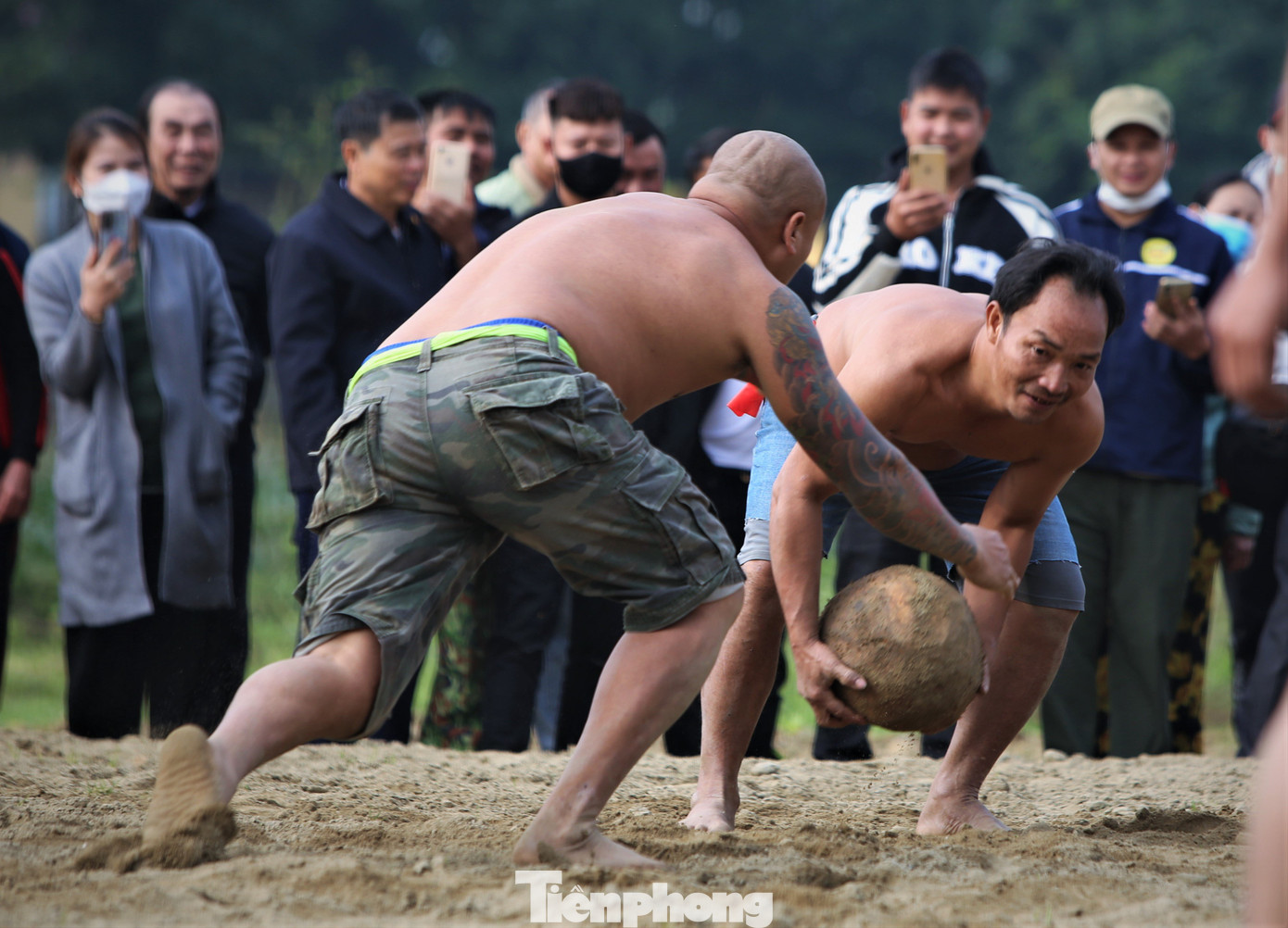 Cuộc thi diễn ra 2 hiệp, mỗi hiệp 15 phút. Đội nào ghi nhiều bàn thắng nhất sẽ giành chiến thắng.