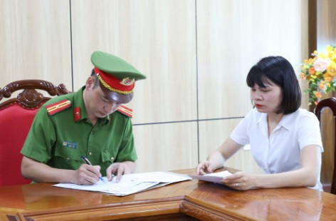 Nguyễn Thị Bích Ngọc tại cơ quan điều tra. Nguyễn Thị Bích Ngọc tại cơ quan điều tra.