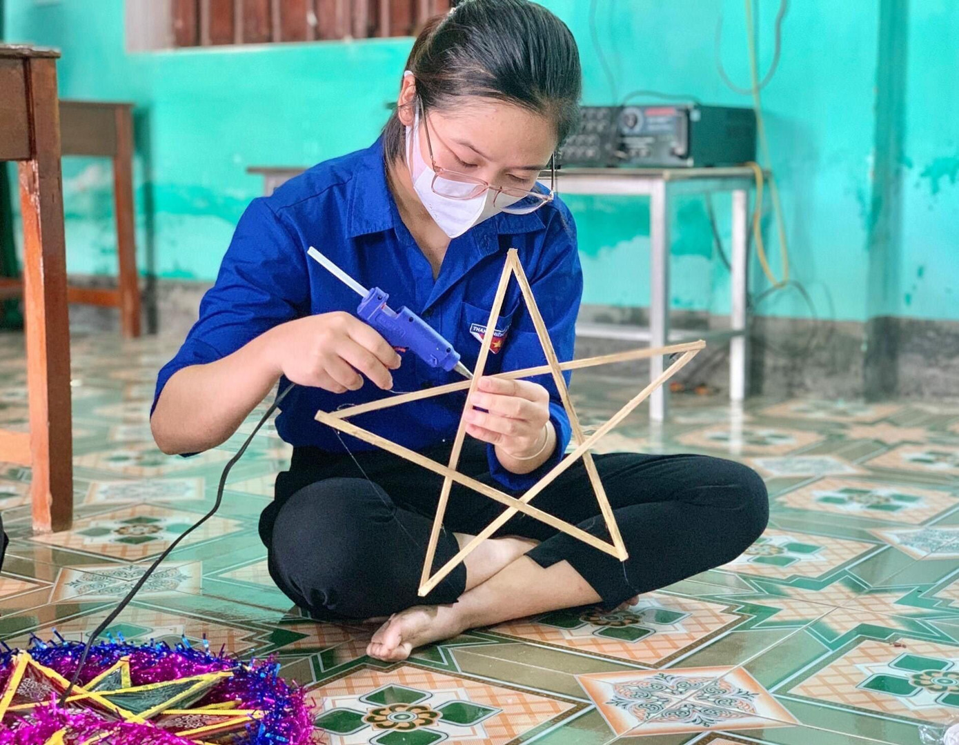 Cần mẫn, tận tụy, chu đáo vì đàn em thân yêu.