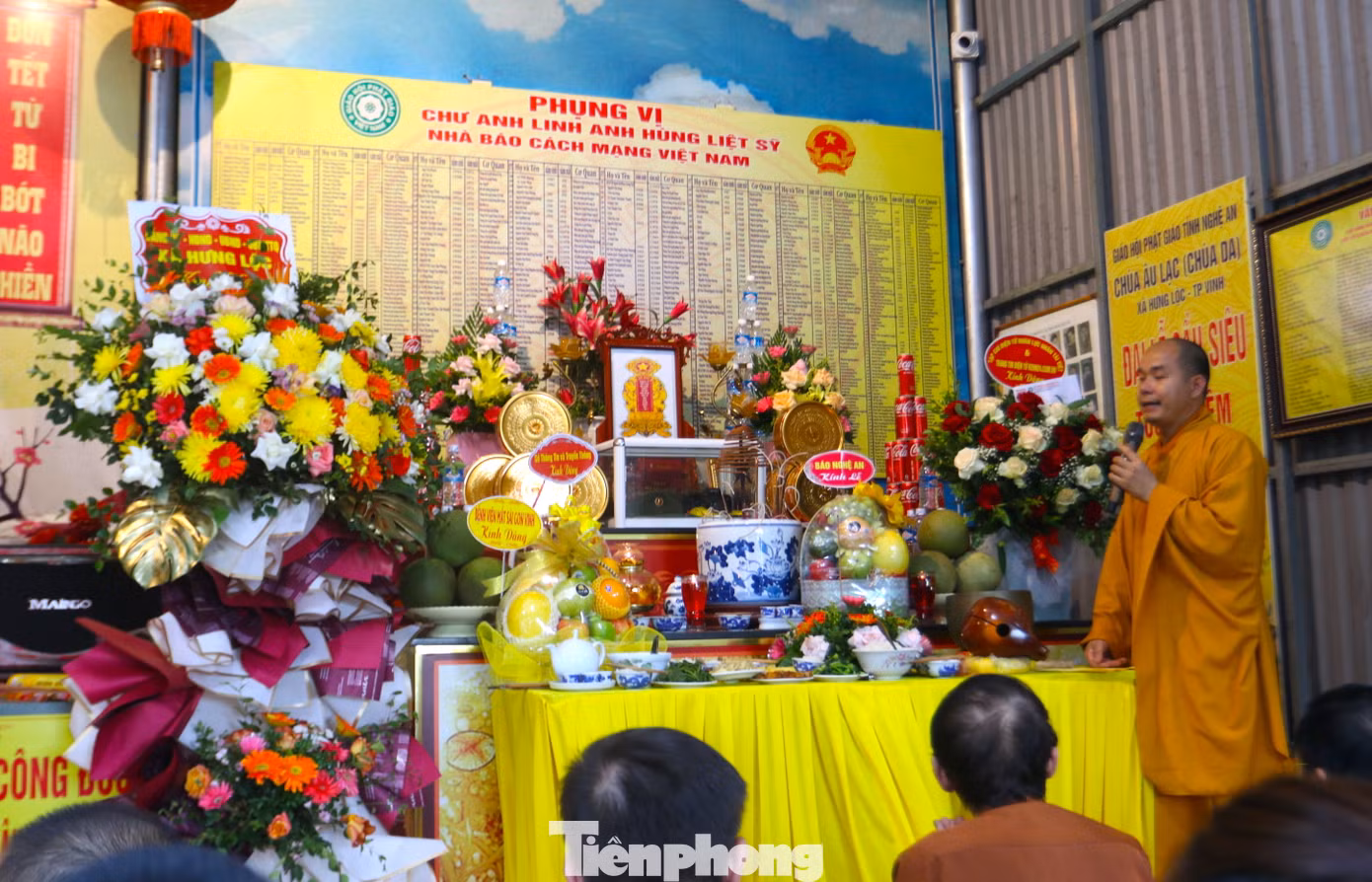 Được biết, trước đó nhà báo Trần Văn Hiền (trú xã Hưng Lộc) là người đã đề xuất và được trụ trì chùa Âu Lạc Đại đức Thích Đồng Tuệ ủng hộ việc lập bàn thờ thờ tự 511 anh linh liệt sĩ nhà báo cách mạng Việt Nam.