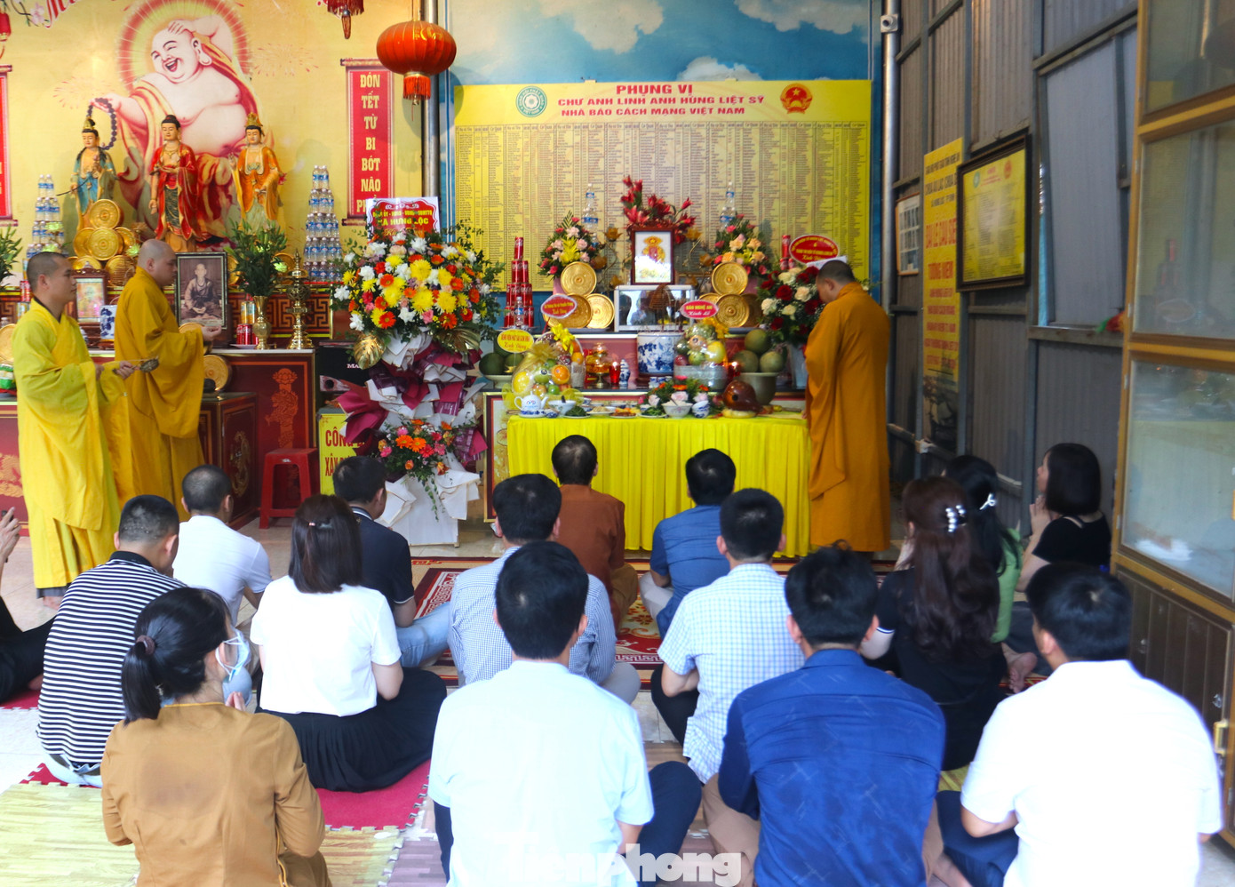 Chiều tối 27/7, tại chùa Da (hay còn gọi chùa Âu Lạc, Âu Lạc Cổ Tự) ở xã Hưng Lộc, TP. Vinh, Nghệ An đã tổ chức lễ tưởng niệm, tri ân các nhà báo, phóng viên liệt sĩ đang được thờ phụng tại chùa.