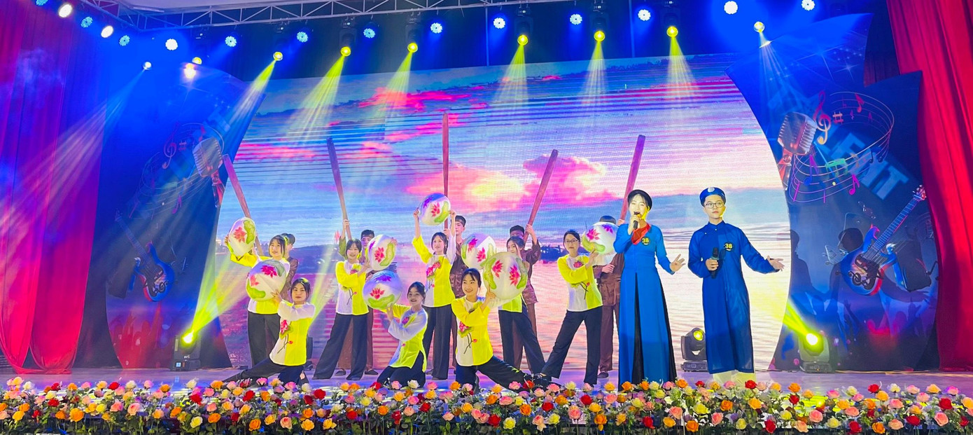 Cuộc thi Tìm kiếm tài năng Nghệ An năm 2022 được triển khai từ ngày 10/3/2022, trong quá trình phát động, Ban tổ chức đã nhận được gần 100 đơn đăng ký. Sau vòng sơ loại, Ban tổ chức đã chọn ra 16 tiết mục xuất sắc lọt vào vòng chung kết cuộc thi.