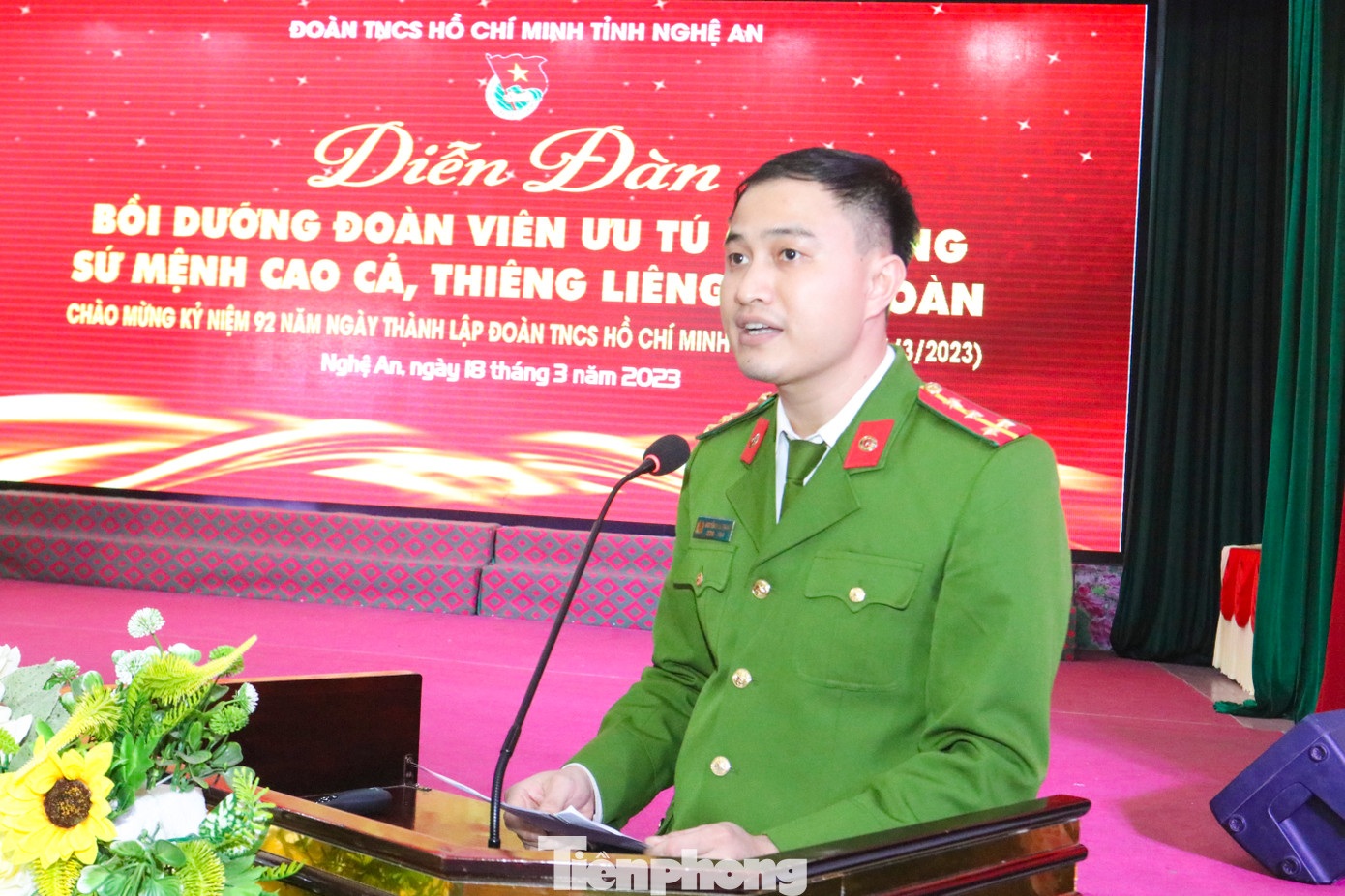 Đại úy Nguyễn Hồng Thành - Bí thư Chi đoàn Phòng Cảnh sát Hình sự (Công an tỉnh Nghệ An) đã tham luận tại Diễn đàn.