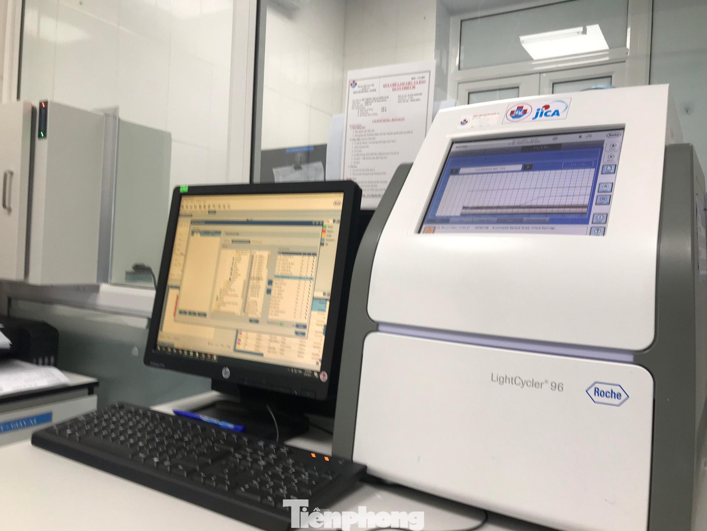 Một bộ phận máy móc trong khâu xét nghiệm tại CDC Nghệ An.