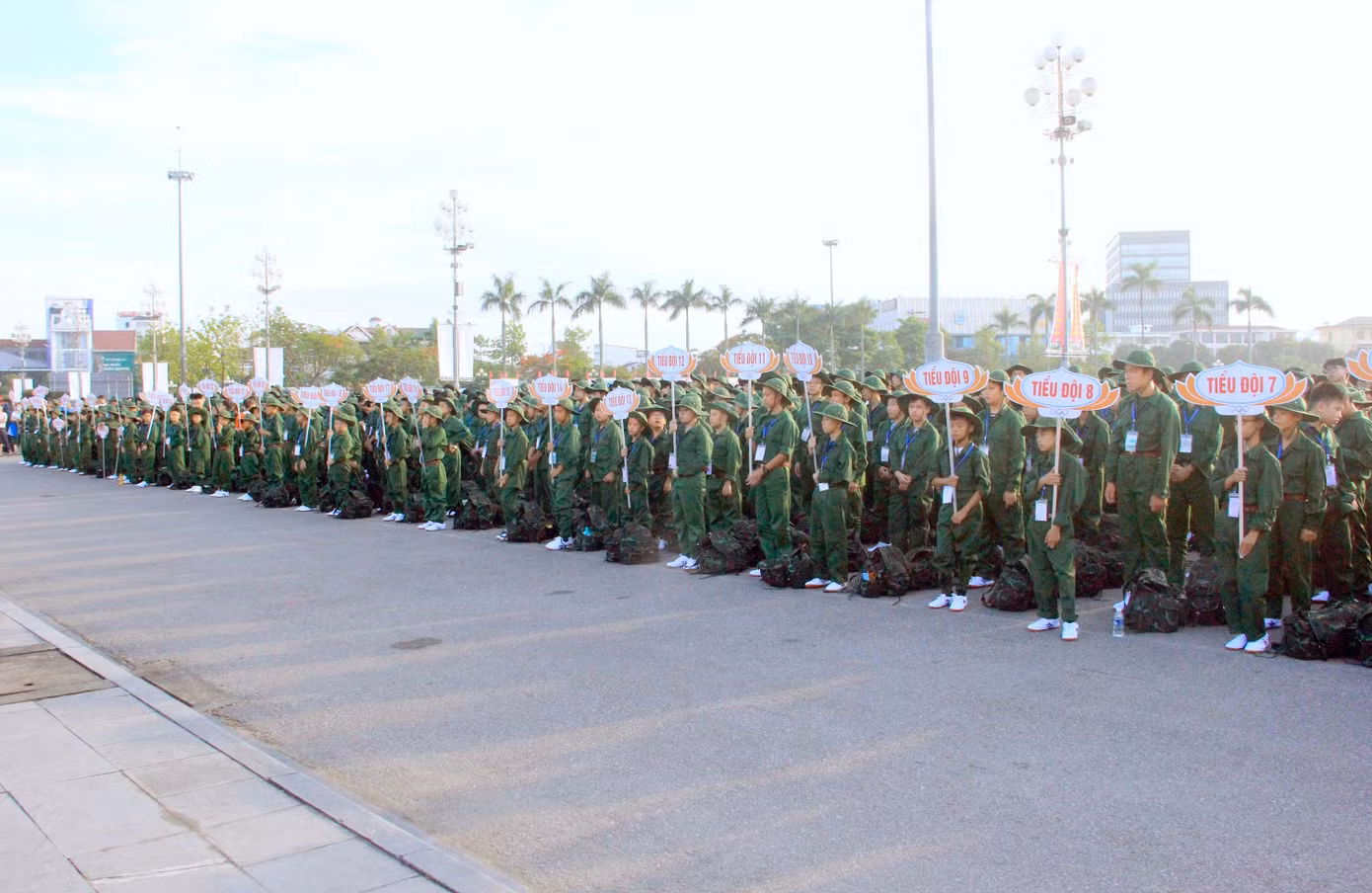 Hơn 500 học viên trở thành chiến sỹ nhí.