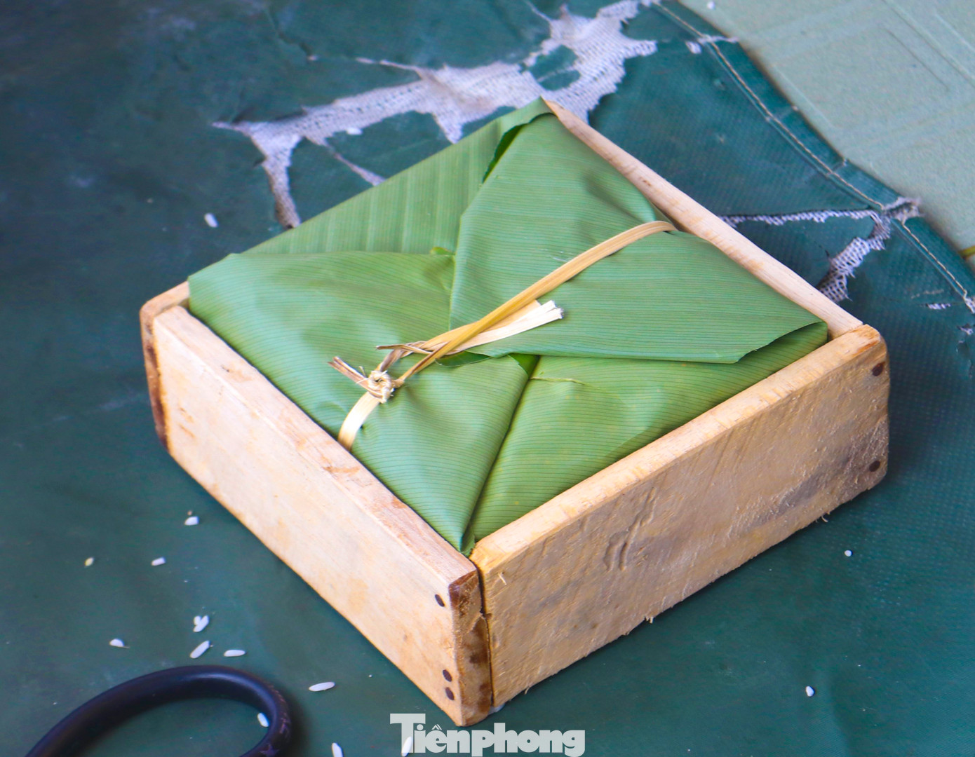 Chiếc bánh chưng được gói cẩn thận của chiến sỹ trẻ Võ Sỹ An Nguyên.