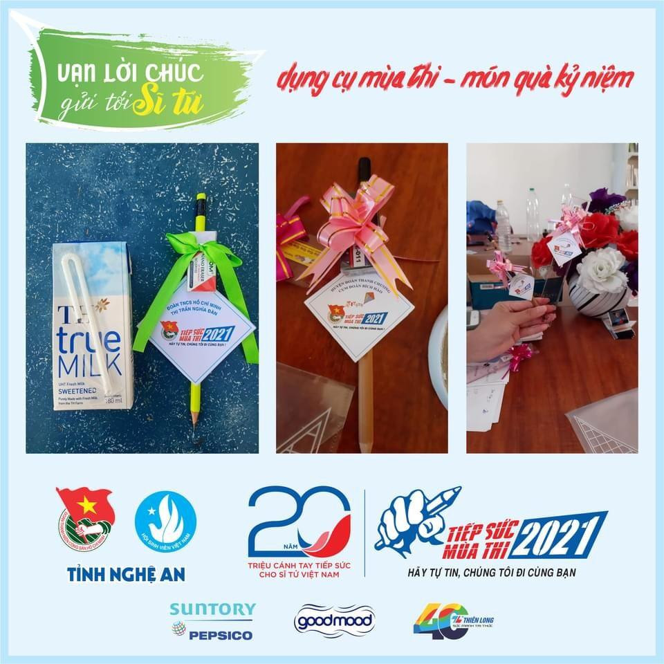 Ngoài những hoạt động mang tính truyền thống như "xe lai miễn phí; bữa cơm miễn phí, nước uống miễn phí...", tuổi trẻ Nghệ An còn làm nhiều quà tặng đơn giản nhưng có ý nghĩa sâu sắc. Ngoài những hoạt động mang tính truyền thống như "xe lai miễn phí; bữa cơm miễn phí, nước uống miễn phí...", tuổi trẻ Nghệ An còn làm nhiều quà tặng đơn giản nhưng có ý nghĩa sâu sắc.