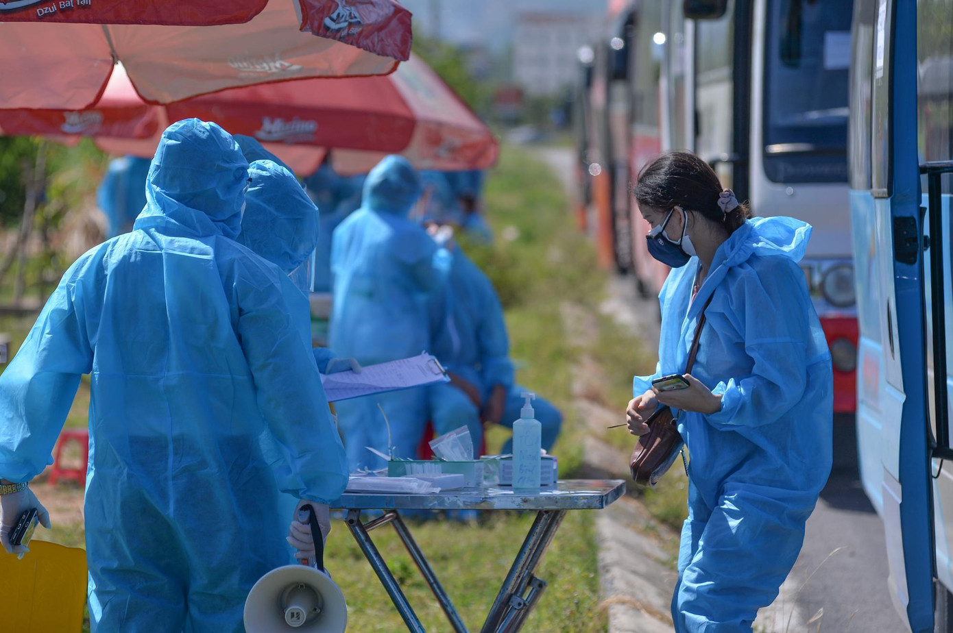 Đây là tốp công nhân đợt đầu tiên trong số 2.221 công nhân làm việc ở tỉnh Bắc Giang được tỉnh Nghệ An hỗ trợ đưa về cách ly.