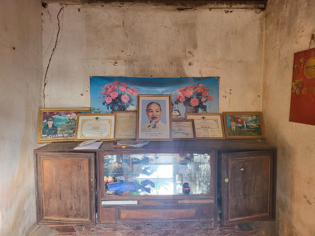 Bên trong ngôi nhà cũ của gia đình cụ Phạm Xuân Sinh.