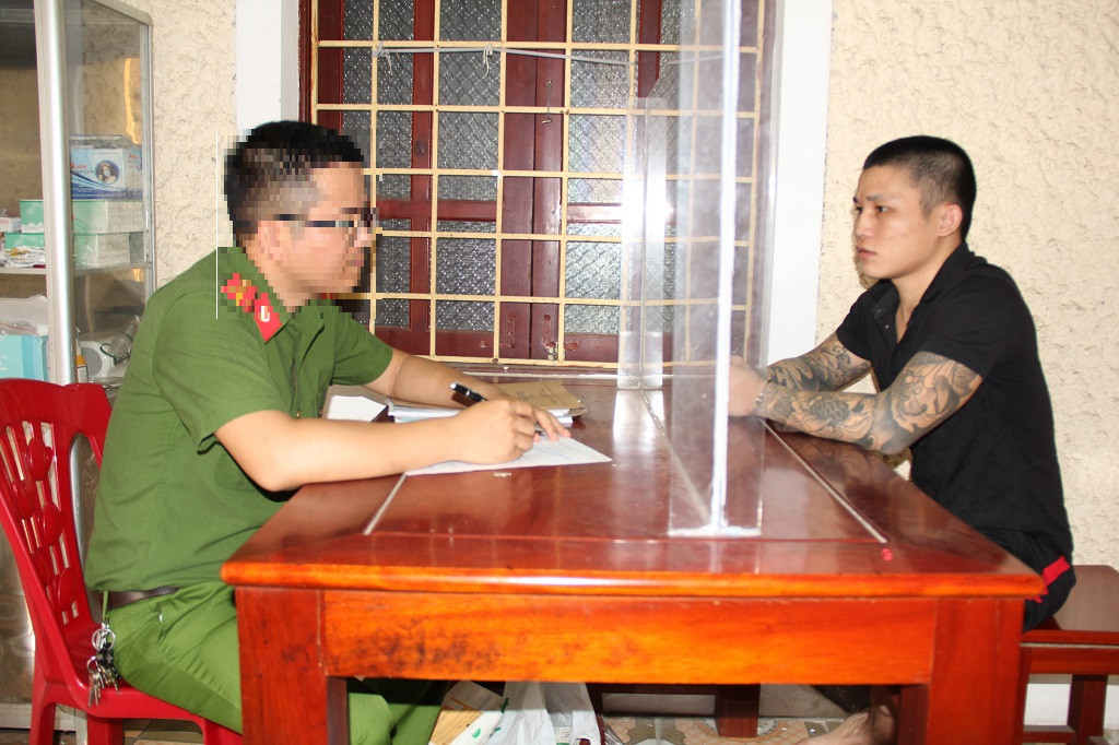 Hiện Công an huyện Diễn Châu đang mở rộng điều tra vụ việc. Hiện Công an huyện Diễn Châu đang mở rộng điều tra vụ việc.