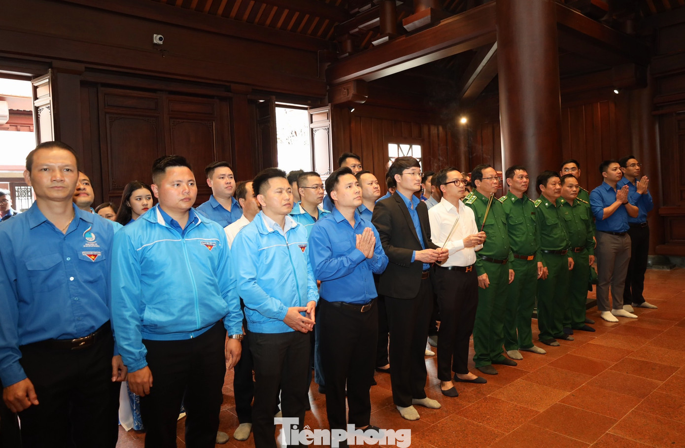 Tại tỉnh Điện Biên, đoàn công tác đã trang nghiêm dâng hoa, dâng hương tại đền thờ liệt sĩ hy sinh ở chiến trường Điện Biên Phủ. Đây là công trình mang ý nghĩa chính trị, xã hội và nhân văn, thể hiện tình cảm, lòng biết ơn sâu sắc của Đảng, Nhà nước và nhân dân cả nước đối với các anh hùng, liệt sĩ tại Điện Biên Phủ. Bên cạnh đó, công trình còn có ý nghĩa giáo dục truyền thống yêu nước cho các thế hệ mai sau, đáp ứng nhu cầu, nguyện vọng của nhân dân cả nước.