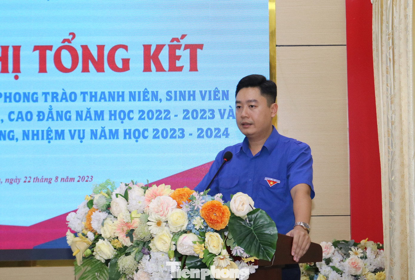 Bí thư Tỉnh Đoàn Lê Văn Lương và Phó Bí thư Tỉnh Đoàn Trần Linh phát biểu tại hội nghị.