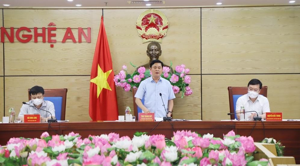 Bí thư Tỉnh ủy Nghệ An Thái Thanh Quý phát biểu chỉ đạo tại cuộc họp. Bí thư Tỉnh ủy Nghệ An Thái Thanh Quý phát biểu chỉ đạo tại cuộc họp.