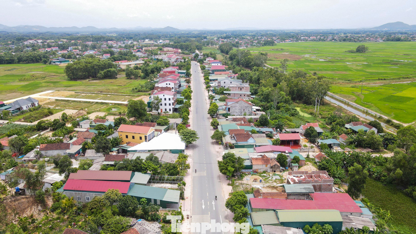 Đồng Lộc nay đã khoác lên màu áo mới, nhà cửa san sát, cuộc sống người dân đảm bảo.