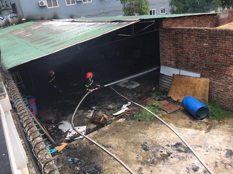 Đám cháy được khống chế. Đám cháy được khống chế.