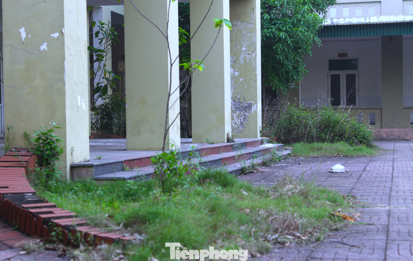 Cũng kể từ đó, trụ sở này rơi vào cảnh “cửa đóng then cài”, không người qua lại.