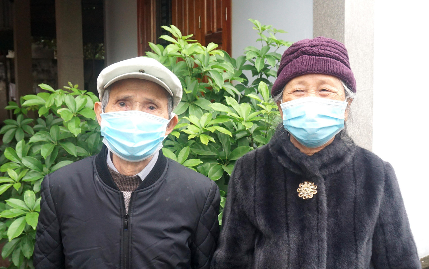 Con cháu đều công tác xa, chỉ còn hai vợ chồng cụ Điệt sống ở quê nhà Con cháu đều công tác xa, chỉ còn hai vợ chồng cụ Điệt sống ở quê nhà