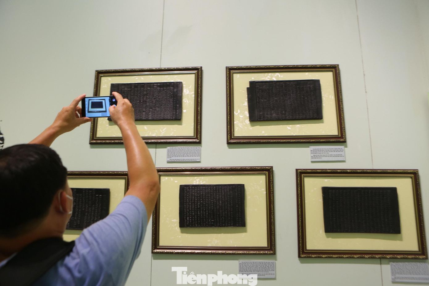 Các hiện vật lịch sử, văn hóa của mảnh đất con người Côn Đảo qua các thời kỳ lịch sử.