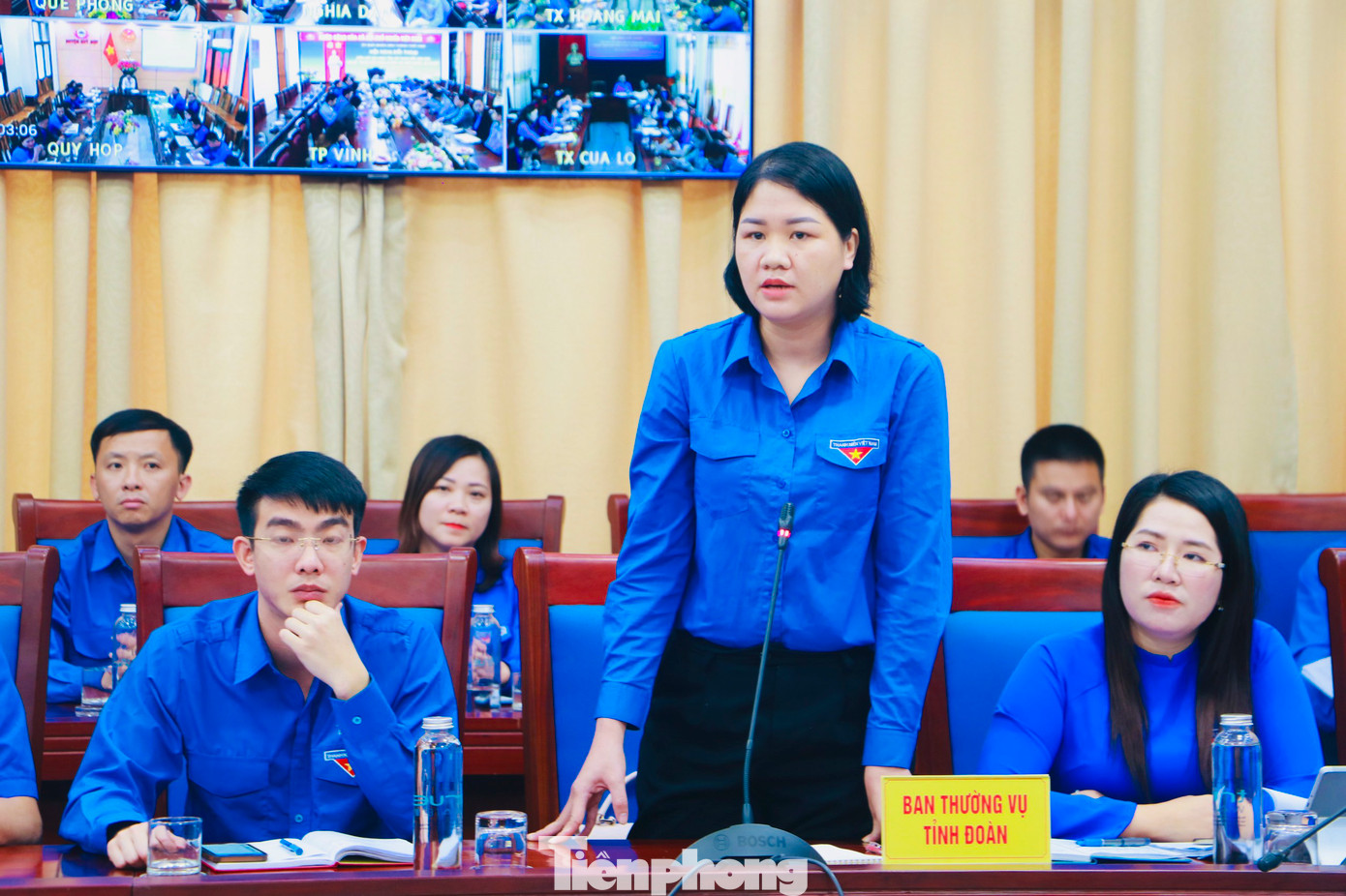 Trưởng ban Tuyên giáo Tỉnh đoàn Nghệ An Nguyễn Thị Quỳnh trao đổi tại Hội nghị.