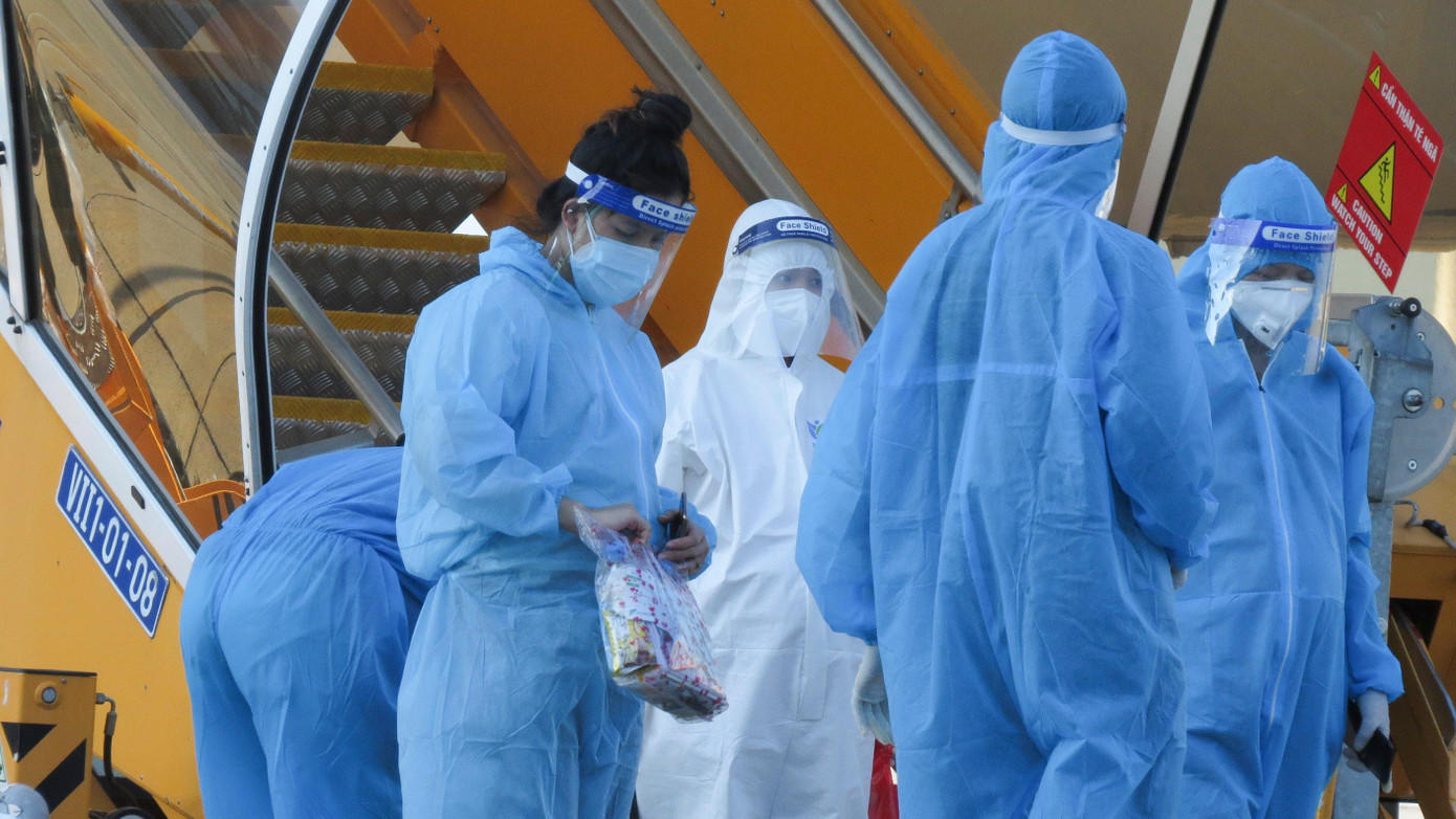 Trước đó, ngày 19/9, đã có công văn về việc phối hợp đón những người đang mang thai (ưu tiên người mang thai từ 30 đến 36 tuần) từ TP Hồ Chí Minh về Hà Tĩnh bằng máy bay.