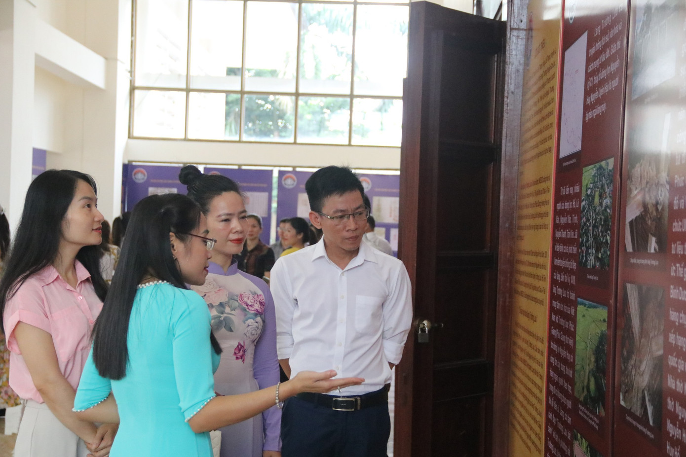 Làng Trường Lưu là ngôi làng duy nhất Việt Nam có 3 di sản. Làng Trường Lưu là ngôi làng duy nhất Việt Nam có 3 di sản.