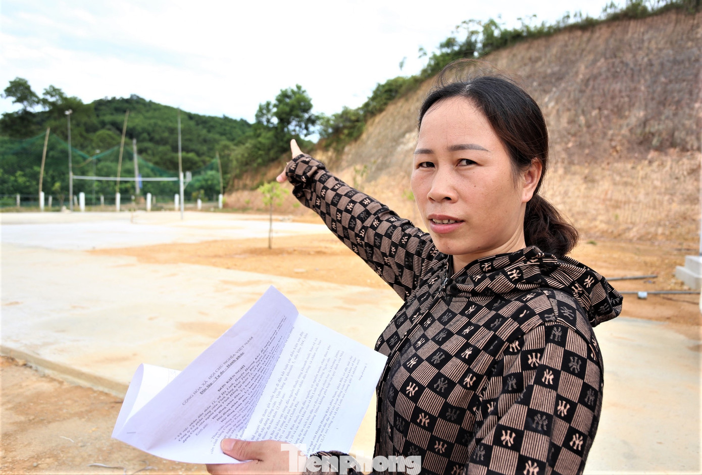 Người dân kiến nghị chính quyền các cấp không chấp thuận chủ trương đầu tư dự án.