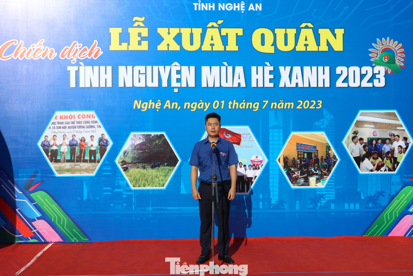 Anh Lê Văn Lương - Bí thư Tỉnh Đoàn Nghệ An phát biểu tại buổi lễ. Anh Lê Văn Lương - Bí thư Tỉnh Đoàn Nghệ An phát biểu tại buổi lễ.
