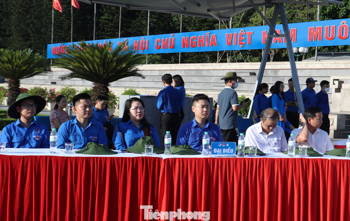 Các đại biểu tham dự Lễ xuất quân. Các đại biểu tham dự Lễ xuất quân.