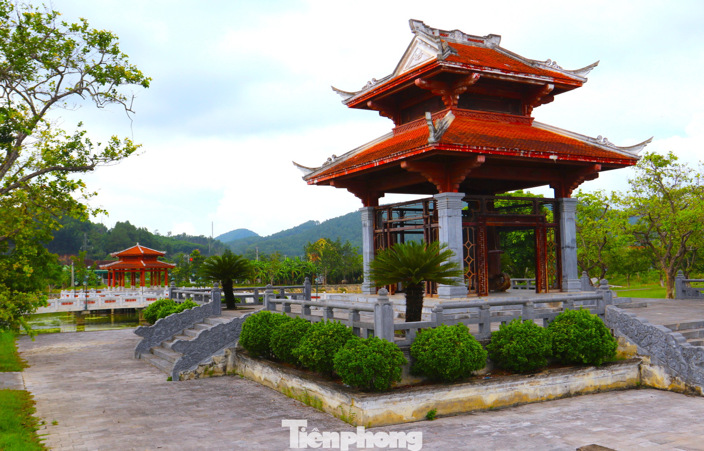 Nhiều công trình mới đẹp được xây dựng lên để phục vụ du khách mỗi khi về Khu Di tích lịch sử quốc gia Truông Bồn.