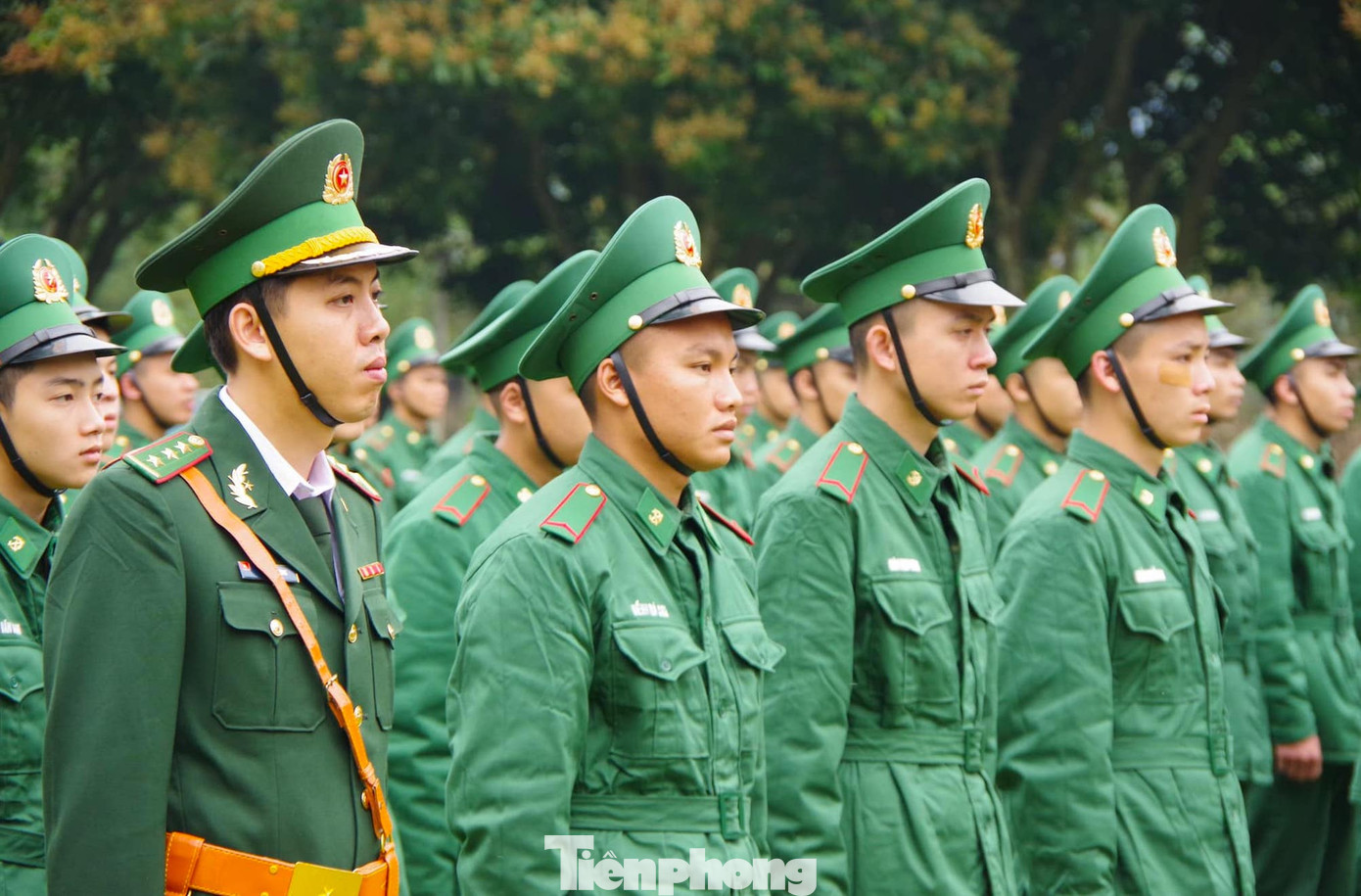 Trước yêu cầu nhiệm vụ bảo vệ các mục tiêu chính trị, kinh tế, xã hội ở nội địa, chủ quyền an ninh biên giới, vùng biển tỉnh Nghệ An, ngày 23/4/1959, Bộ Công an ban hành Quyết định số 183 về việc thành lập lực lượng Công an nhân dân vũ trang Nghệ An (nay là Bộ đội Biên phòng Nghệ An). Trong suốt quá trình 64 năm xây dựng, chiến đấu, trưởng thành và phát triển, lực lượng Bộ đội Biên phòng cả nước nói chung, Nghệ An nói riêng luôn được Đảng, Nhà nước và Nhân dân tin yêu.