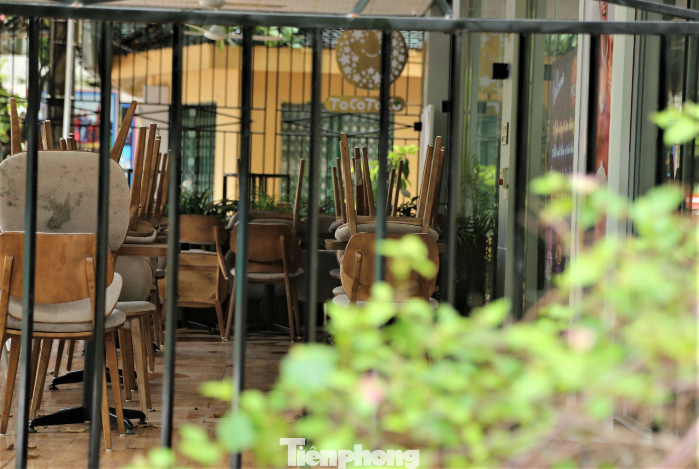 Dịch COVID-19 bùng phát tại thị xã Cửa Lò nên thời gian qua, hàng quán đóng cửa, người dân nghiêm túc thực hiện Chỉ thị 16.