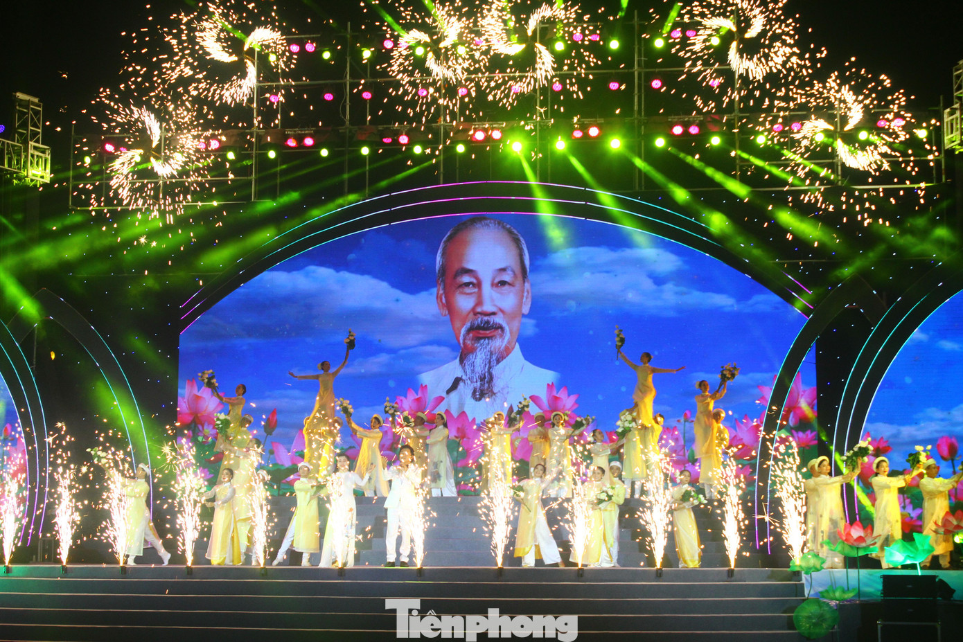 Chương trình là khúc biến tấu, những lát cắt về cảm xúc, suy nghĩ mang tính nghệ thuật, tính sáng tạo cao, nhằm bày tỏ tấm lòng thành kính và biết ơn vô hạn công lao to lớn của Bác Hồ, vị lãnh tụ thiên tài của Đảng ta, Nhân dân ta, nhà hoạt động lỗi lạc của phong trào cộng sản và công nhân quốc tế. Người đã cống hiến, hy sinh trọn đời cho sự nghiệp giải phóng dân tộc, đấu tranh cho hòa bình và hạnh phúc của dân tộc Việt Nam và nhân dân thế giới.