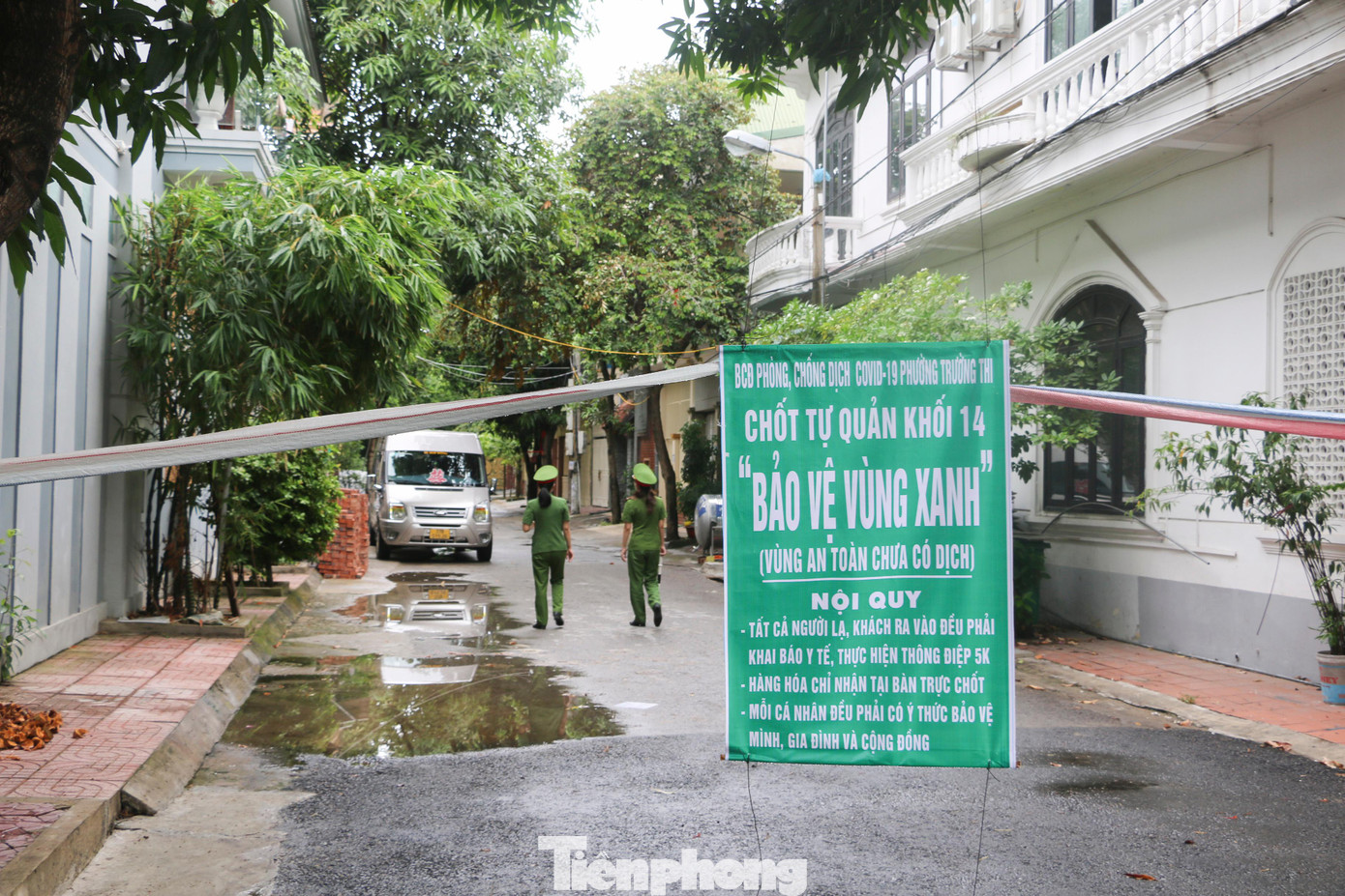 Vùng Xanh khối, xóm được thiết lập kiểm soát người ra vào đều phải khai báo y tế, thực hiện thông điệp 5K; hàng hóa gửi đến chỉ nhận tại bàn trực chốt..