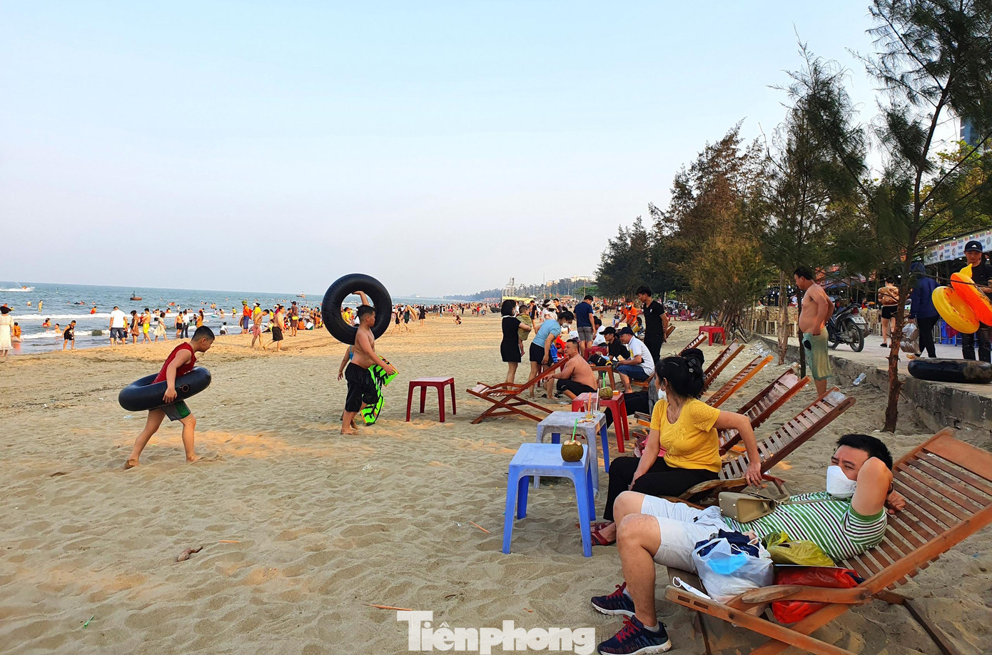 Ông Hoàng Văn Phúc - Phó Chủ tịch UBND thị xã Cửa Lò cho biết, khác với những năm trước, sau lễ khai mạc, phố biển Cửa Lò sẽ mở ra một chuỗi sự kiện kéo dài từ ngày 9/4 cho đến ngày 30/4.