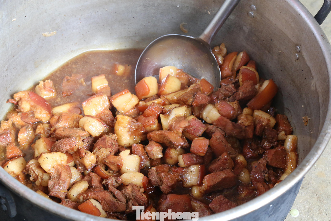 Sinh hoạt, ăn uống của những trường hợp cách ly được đảm bảo đúng chế độ, đầy đủ chất dinh dưỡng.