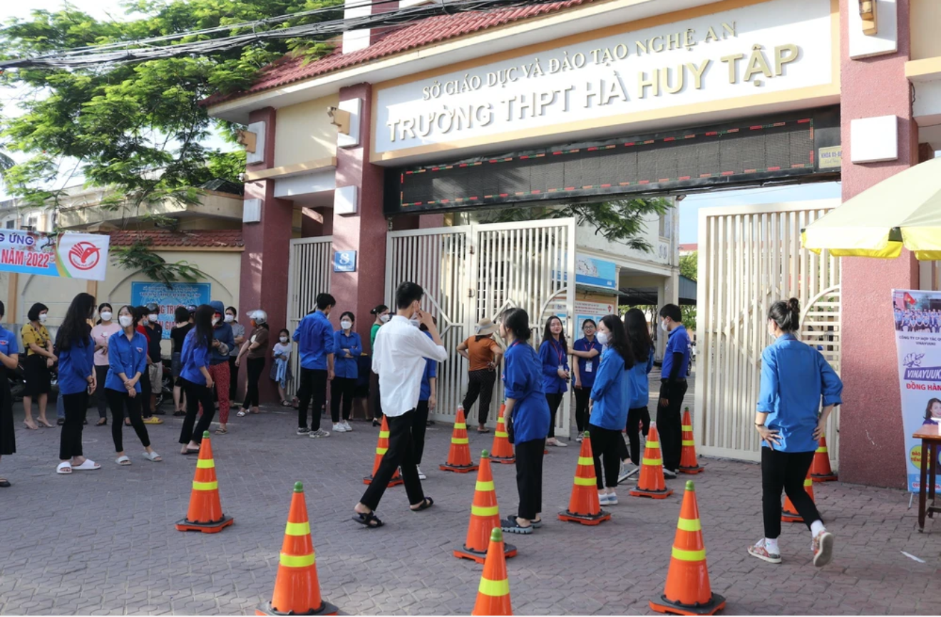 Kỳ thi năm nay có nhiều đổi mới. Kỳ thi năm nay có nhiều đổi mới.