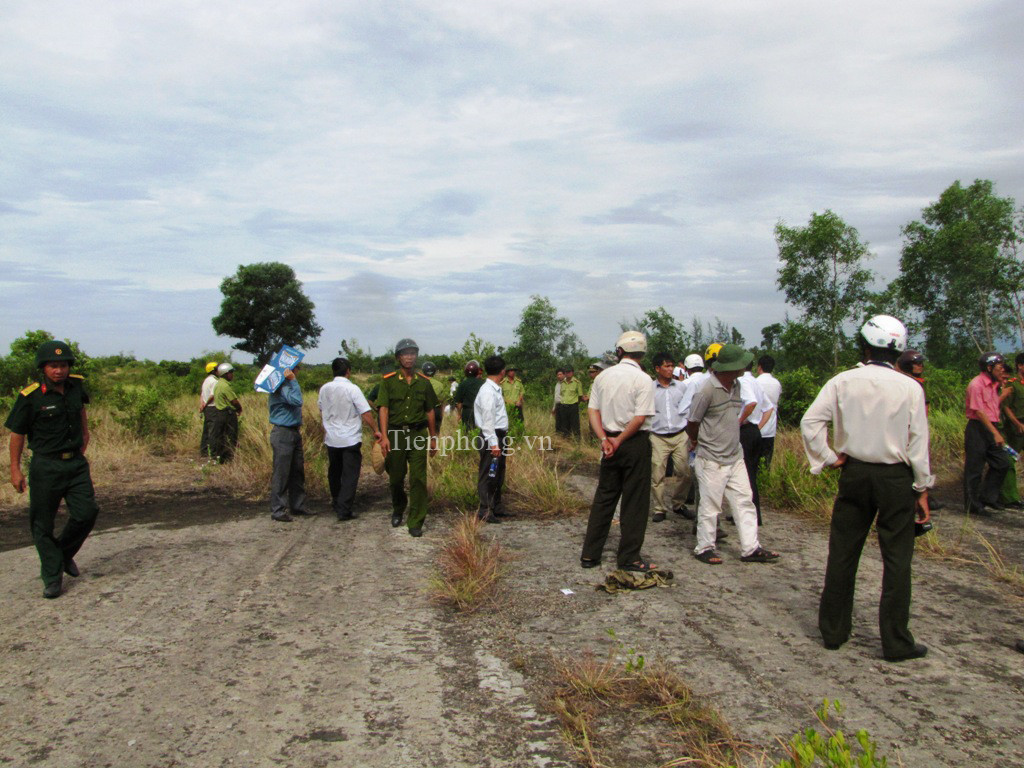 Rất đông lực lượng liên ngành kiểm lâm, công an, quân đội, an ninh sân bay, lãnh đạo địa phương tham gia hỗ trợ cứu hộ động vật hoang dã trong khu vực sân bay Phú Bài. Ngoài lực lượng này, tất cả đều nội bất xuất, ngoại bất nhập tại khu vực sân bay