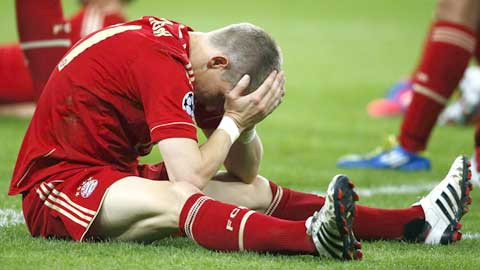 Schweinsteiger gia nhập M.U: Canh bạc rủi ro của Van Gaal ảnh 1